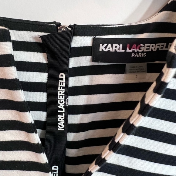 𝅺KARL Lagerfeld Paris Black and White Stipe V Neck A-Line Dress NWOT - Picture 4 of 9